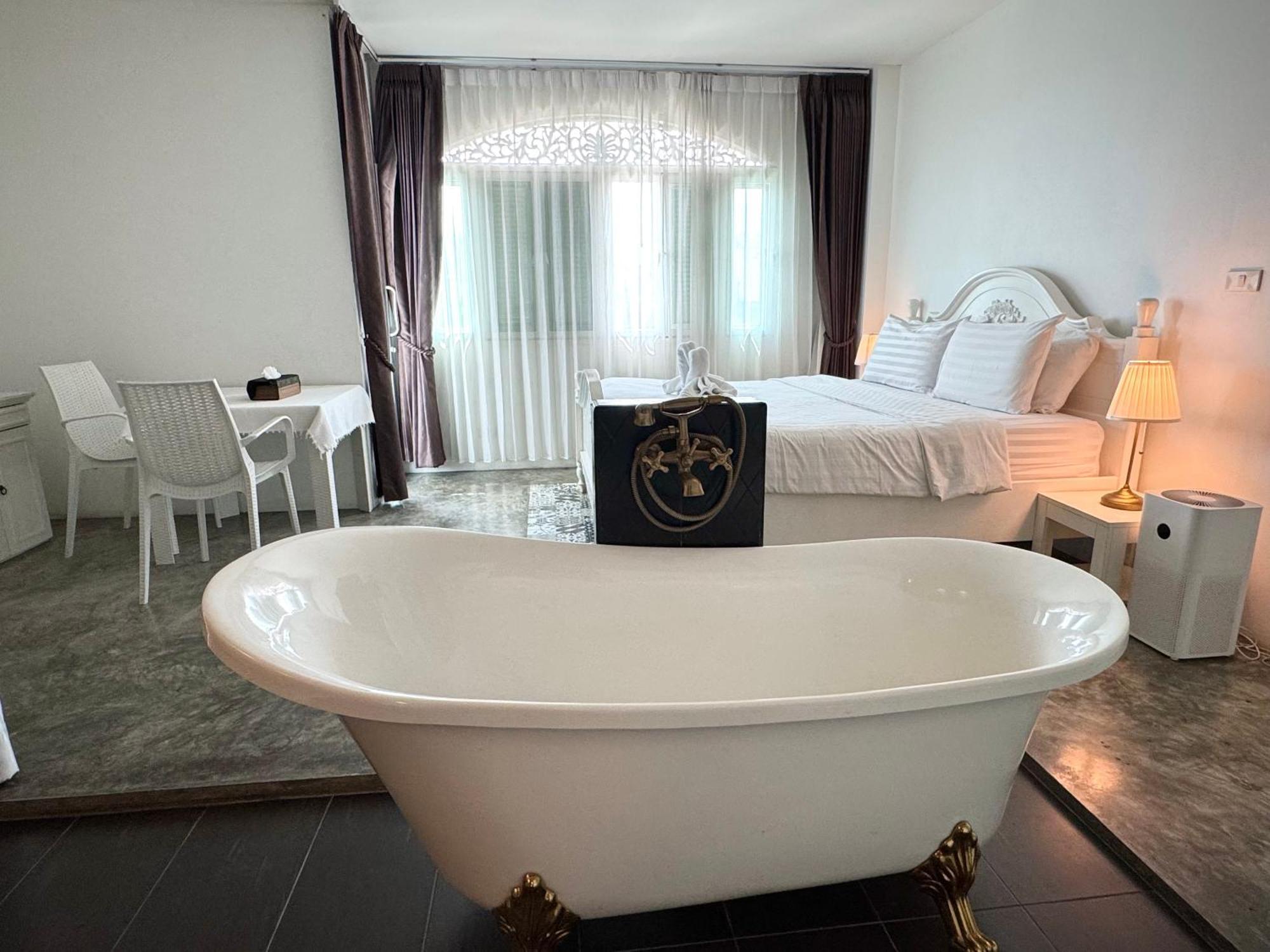 Nidhra Lanna Hotel Τσιάνγκ Μάι Εξωτερικό φωτογραφία