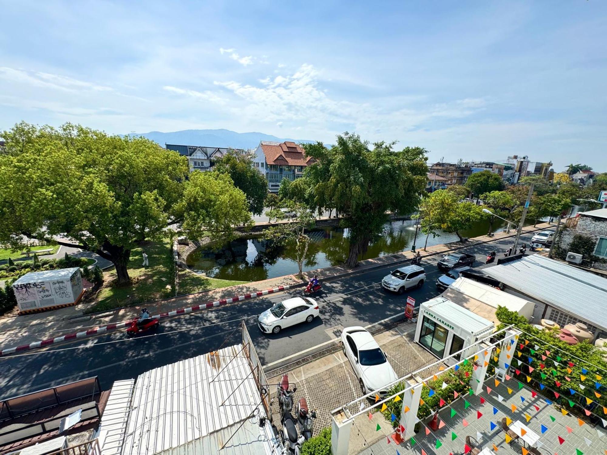 Nidhra Lanna Hotel Τσιάνγκ Μάι Εξωτερικό φωτογραφία